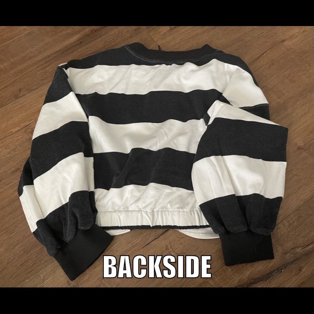 ALICE + OLIVIA-NWT Striped Cropped Sweatshirt - Picture 3 of 13